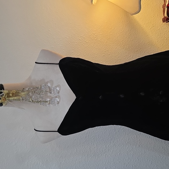 Vintage  Black Velvet Party Dress Moda International Size 10 - Picture 2 of 9
